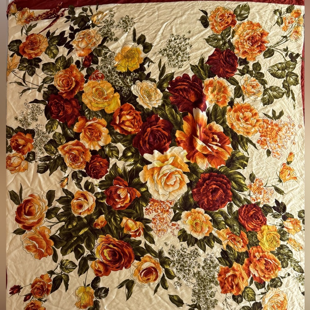 Vtg 100% Silk 40”x 40” stunning floral bohemian scarf with hand rolled edges